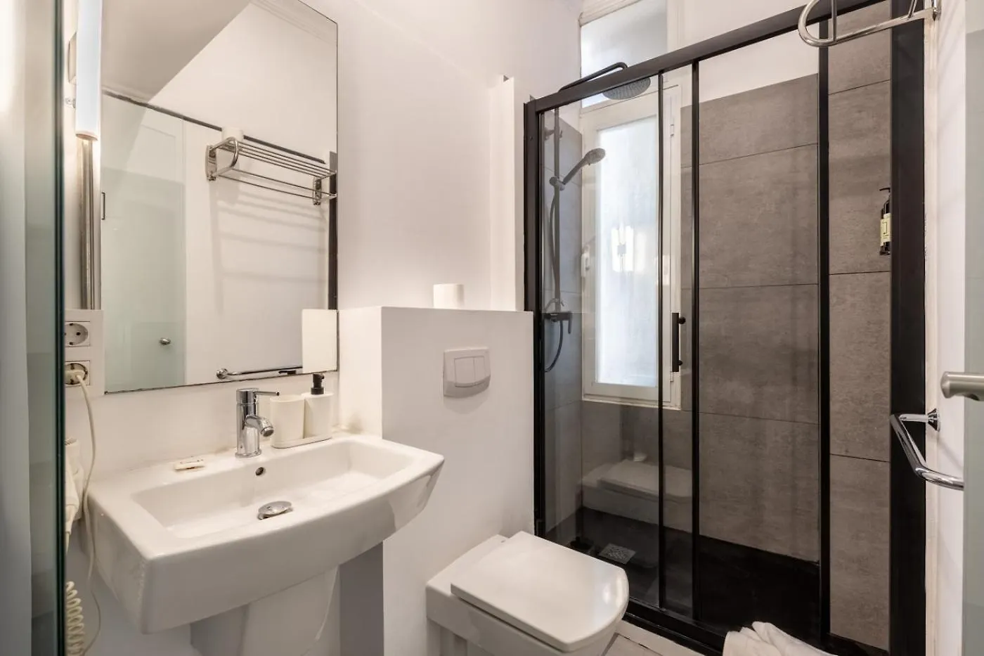 Antiguo Brondo Selfcheck-In Smart Rooms Palma de Maiorca Espanha